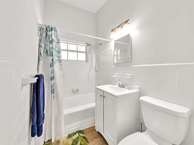 805 NE 17th Ave #4 — Photo 12