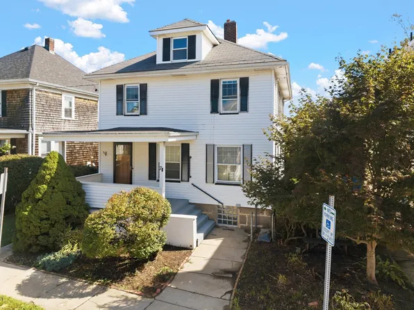70 Rounds St, New Bedford, MA 02740