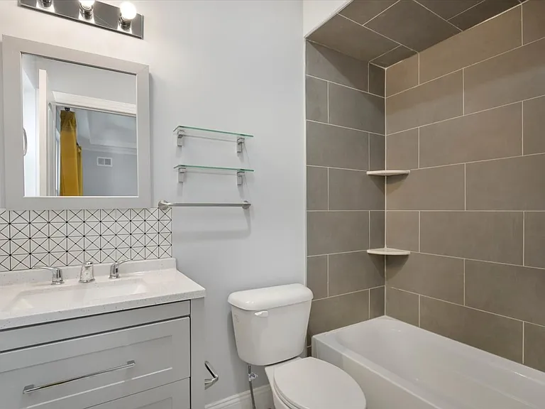 267 S 10th St #1 — Photo 16