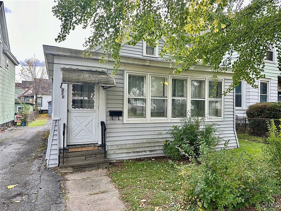 1st image of 216 Pattison St