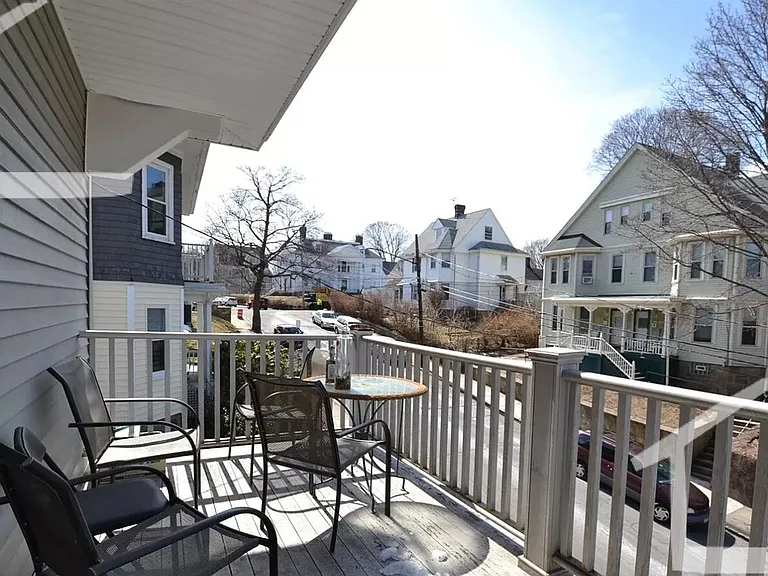 75 Leicester St #2 — Photo 9