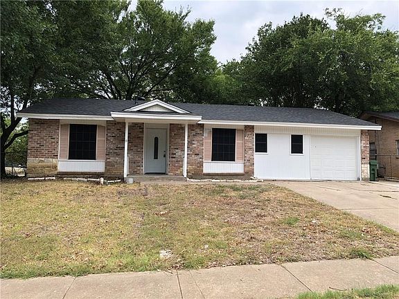 3rd image of 1308 Carla Ave