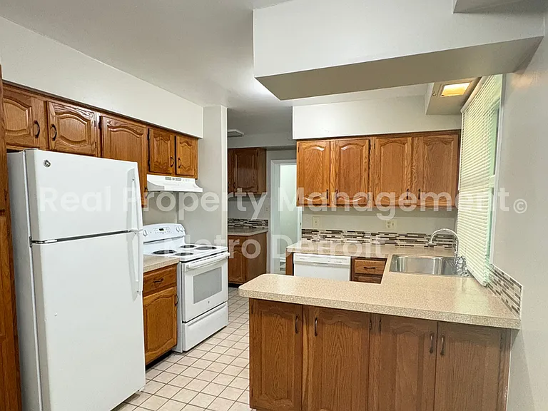 32505 Bell Vine Ct — Photo 6