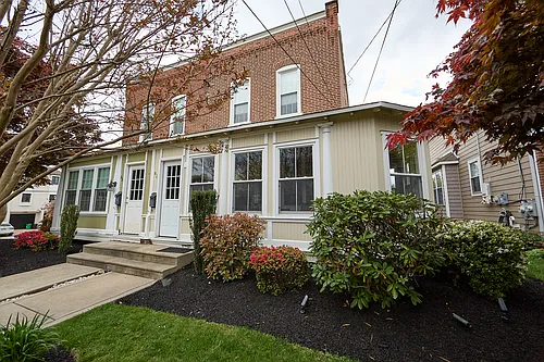 423 N Orange St Photo 1