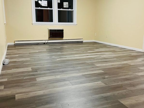 1730 State St APT 304
