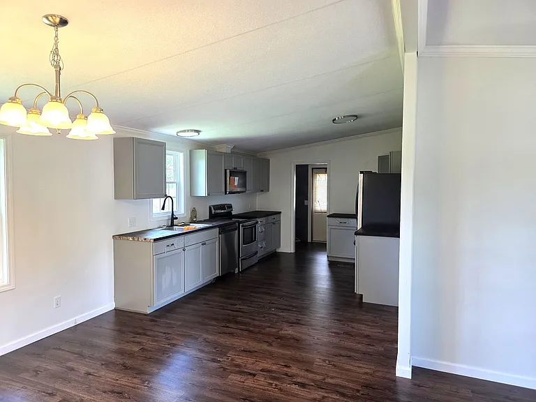 8659 W Pine St — Photo 13