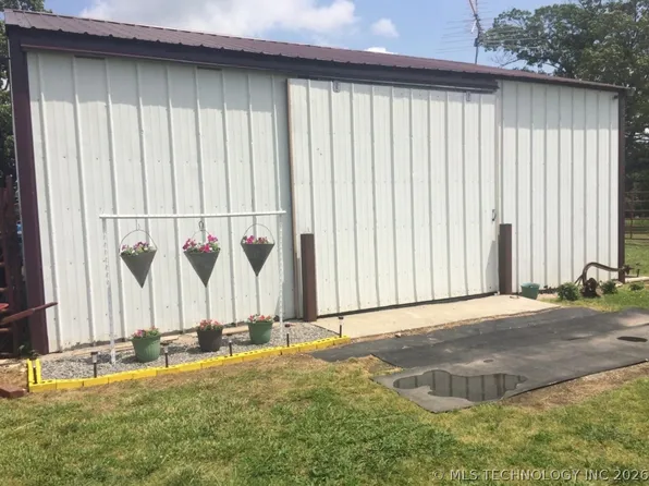 (undisclosed Address), Hulbert, OK 74441