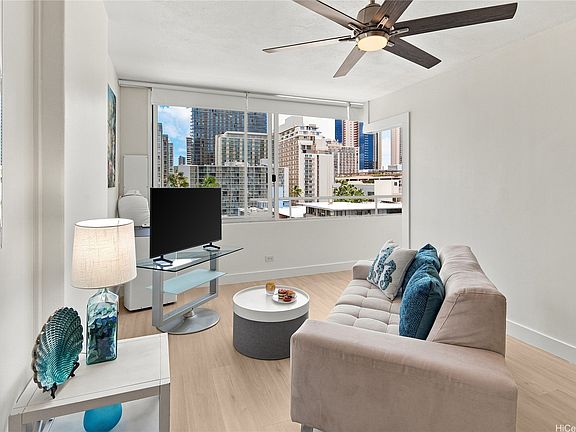5th image of 435 Seaside Ave APT 701