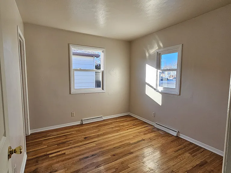 323 E Jackson St #6 — Photo 6