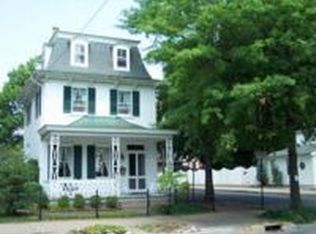 829 Radcliffe St, Bristol, PA 19007
