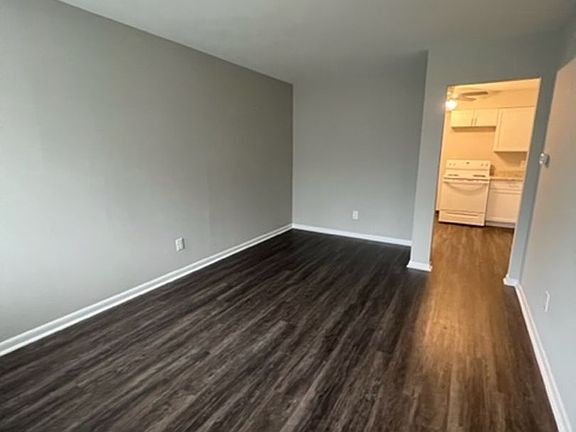 2nd image of 1171 Sanborn Pl #1179-B