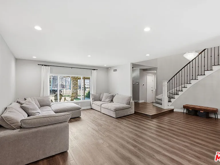 5516 Bluebell Ave — Photo 8
