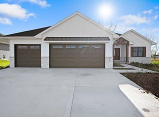 1542 Red Hawk Landing Trl, De Pere, WI 54115