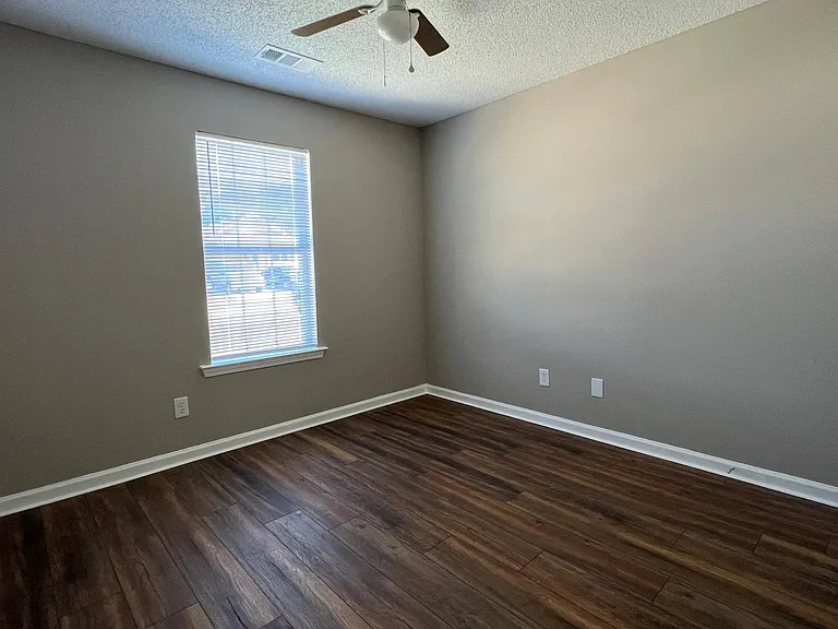 119 Kentshire Ln — Photo 11