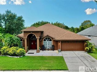 18022 Kings Park Dr, Tampa, FL 33647
