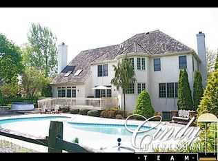 679 Highpoint Dr, West Chester, PA 19382