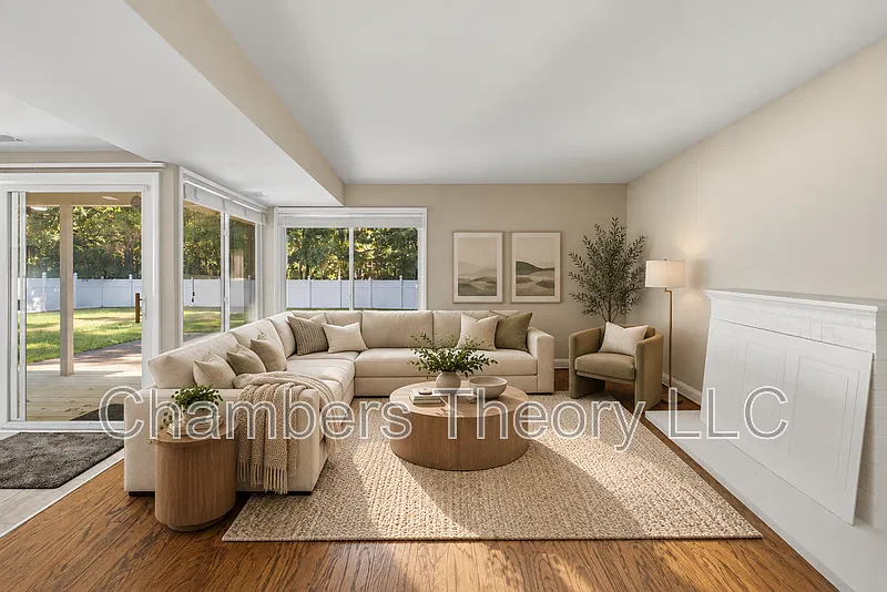 4 bed, 2.5 bath, 2013 sqft, $2,975 — Photo 4