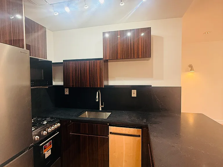 313 W 91st St #5B — Photo 7