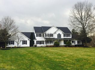 1990 Thoroughbred Dr, Wadsworth, OH 44281