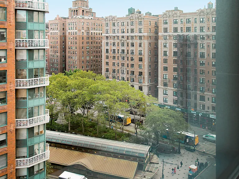 212 W 72nd St #10C — Photo 8