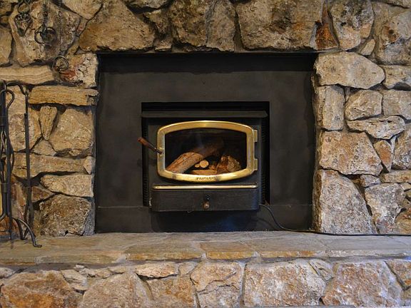 5th image of 6755 Springs Ct