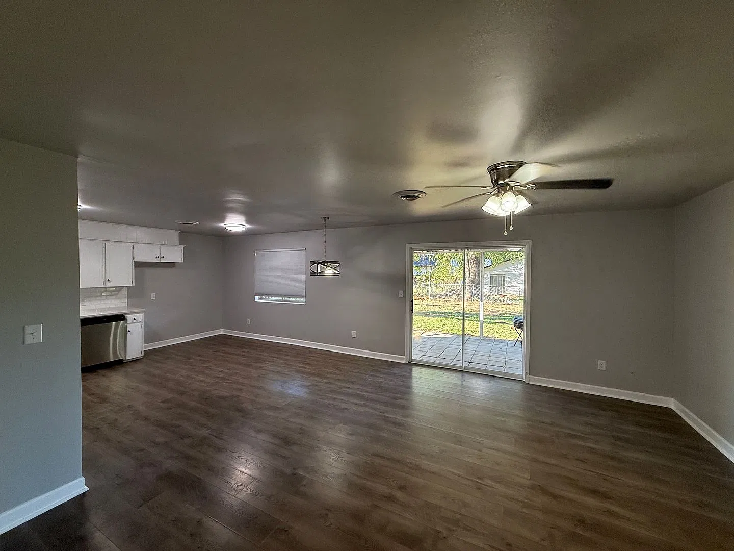 Charming 3 Bedroom in Broken Arrow — Photo 3