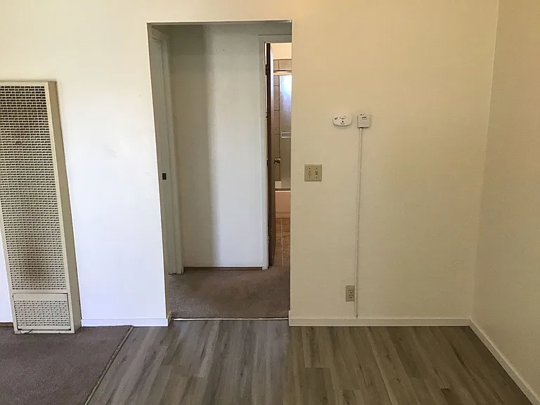 1119 G St — Photo 10