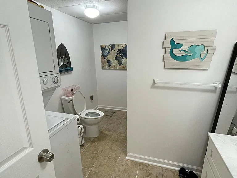 195 N Etowah Dr #B — Photo 5