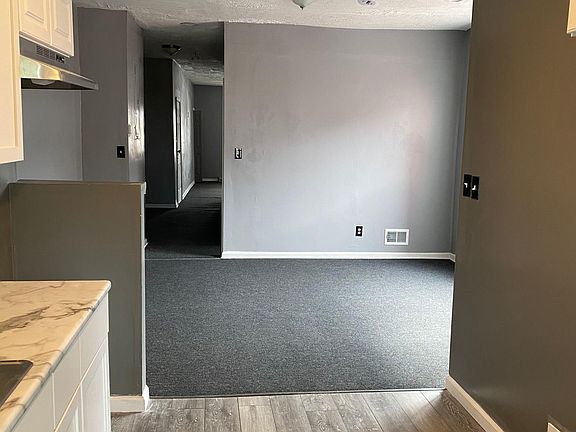2nd image of 1834 Hayden Ave