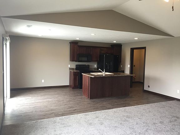 2nd image of 2210 Sunrise Ave