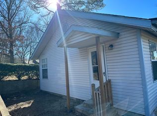 1840 E Viewpoint Dr, Fayetteville, AR 72701