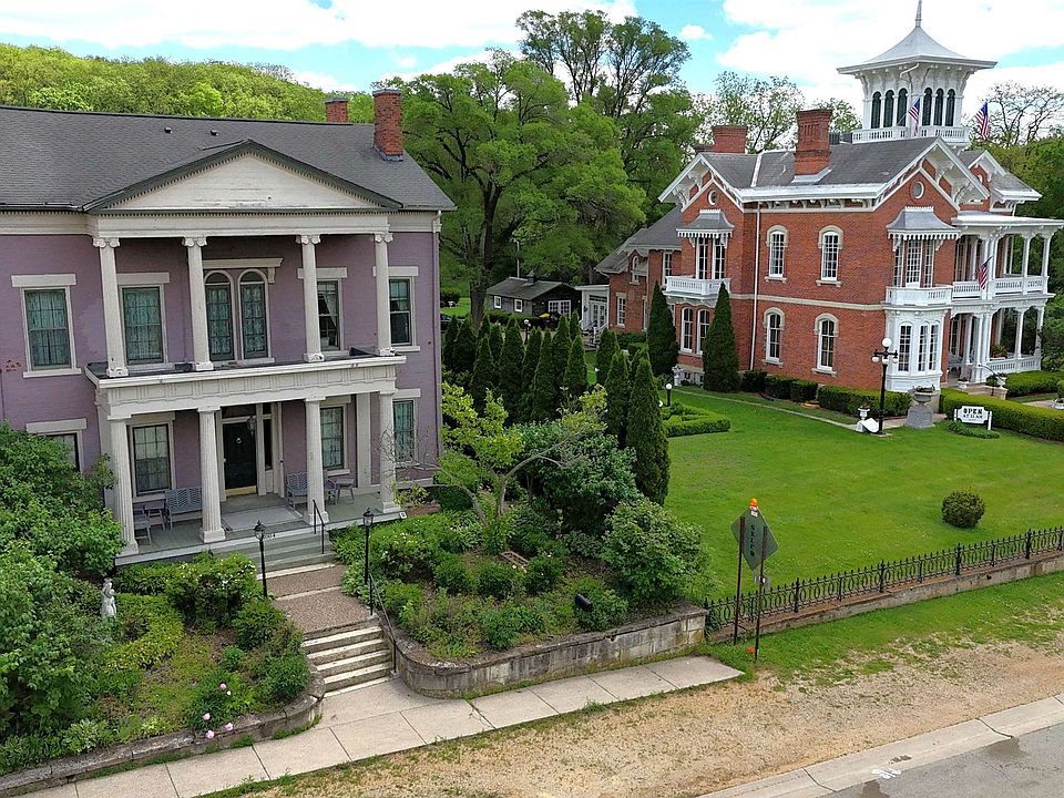 1st image of 1004 Park Ave