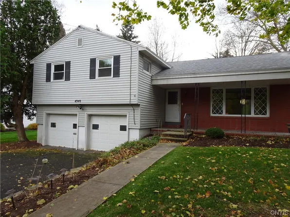 4940 Elgin Cir, Syracuse, NY 13215