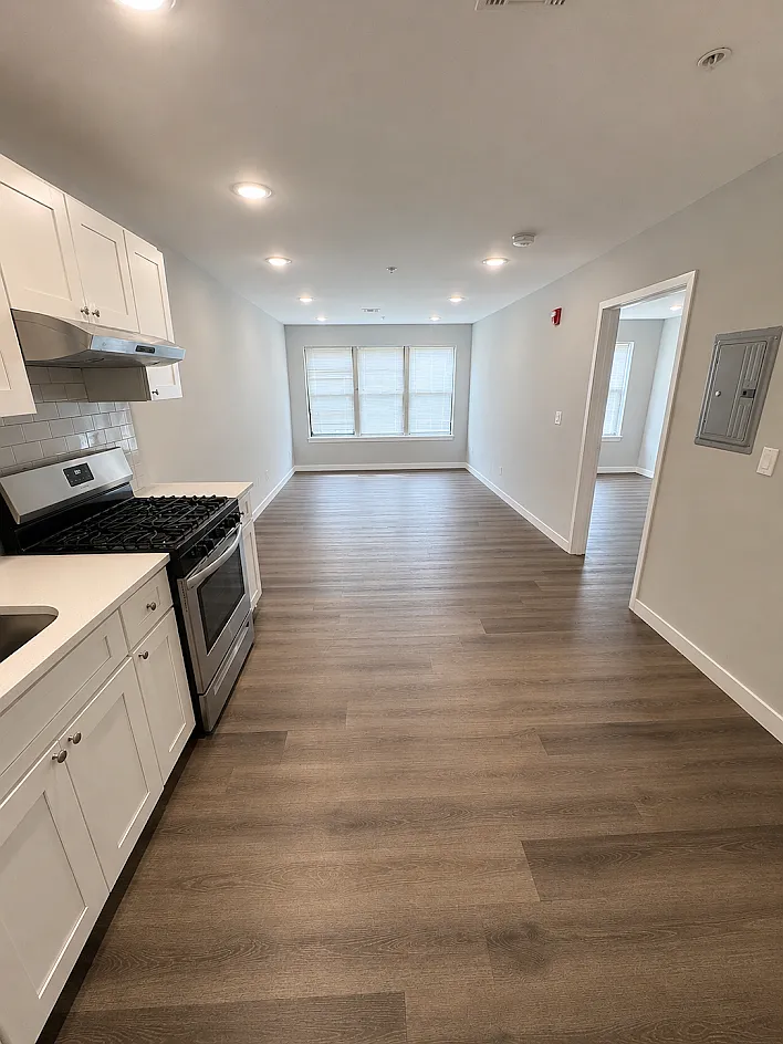 1 bed, $1,963 — Photo 2