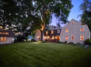 54 Lyme St, Old Lyme, CT 06371