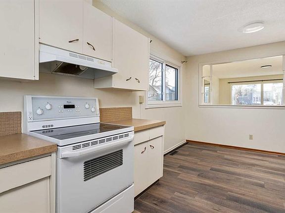 4th image of 36 S Grandview Cres