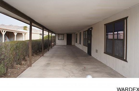 4th image of 689 Terrace Dr