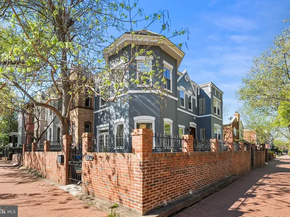 656 9th St NE, Washington, DC 20002