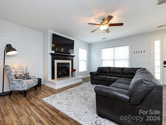 5th image of 13149 Heath Grove Dr