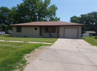 888 N 9th St, David City, NE 68632