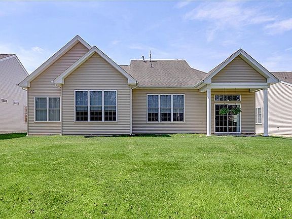 3rd image of 38 Dunberry Dr