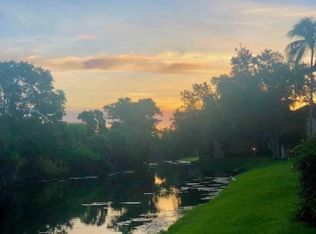 633 Palm View Dr, Naples, FL 34110