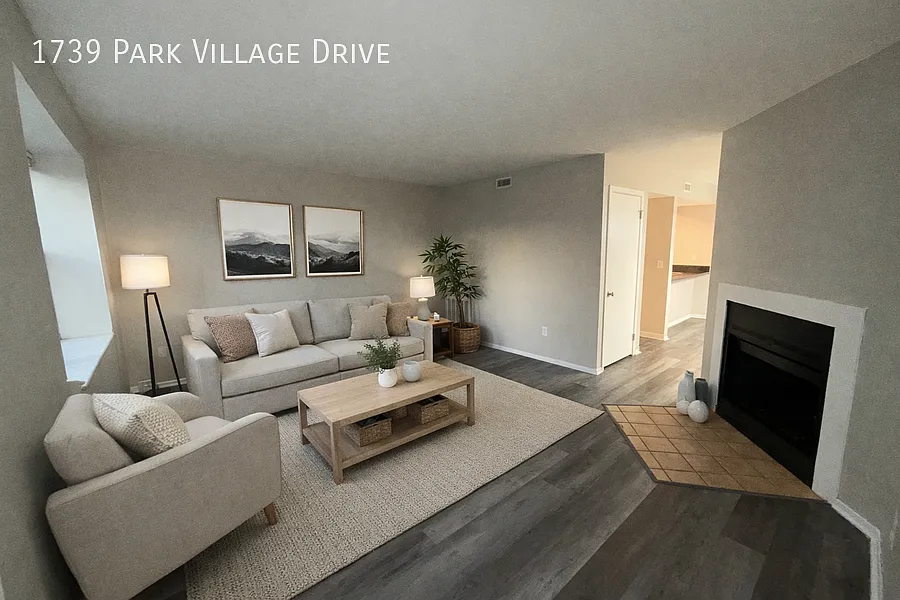 Beautiful Two Bedroom Townhome with Attached Garage! — Photo 4