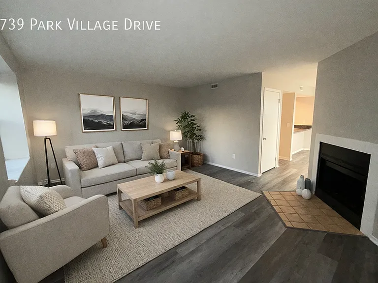 1739 Park Village Dr — Photo 4
