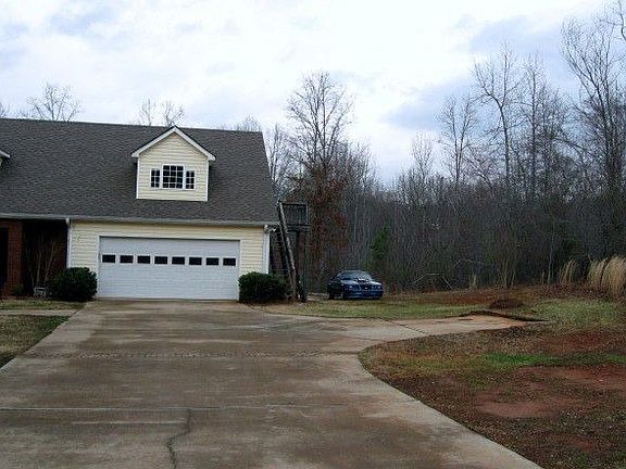 Separate entry to loft area