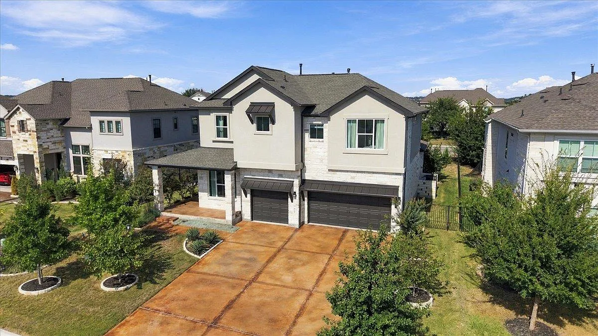 5 bed, 4.0 bath, 3575 sqft, $5,100 — Photo 1