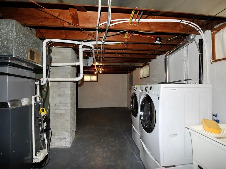 1223 E Saint Maries Ave — Photo 28