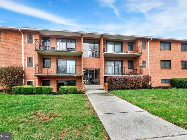 1633 Edgewood Pl APT 201, Hagerstown, MD 21740