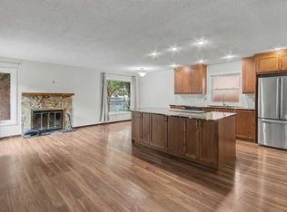 115 W McKenna Cres SE, Calgary, AB T2Z1Y2