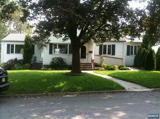 23 Roxbury Rd, Dumont, NJ 07628